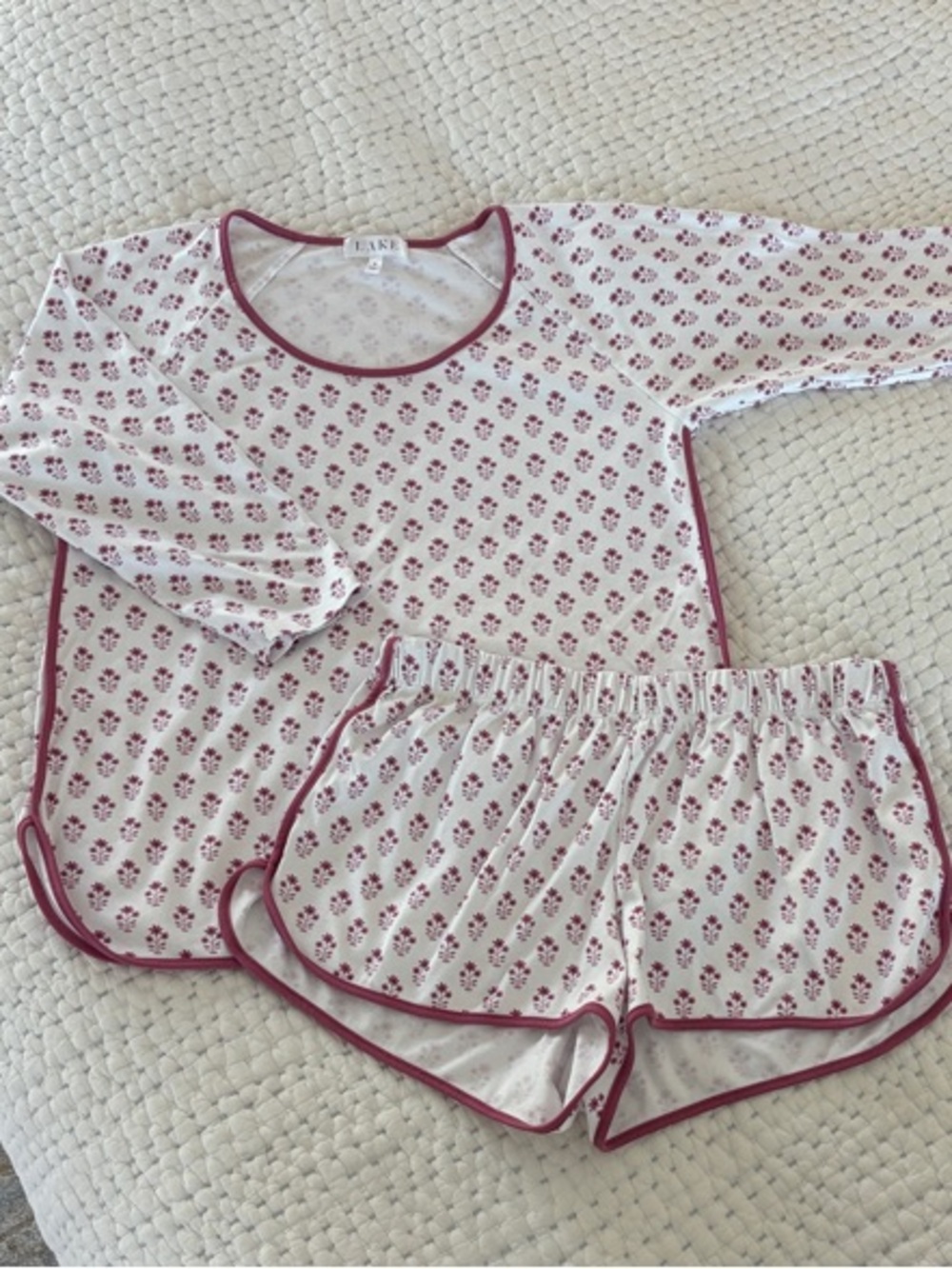 LAKE Women's White & Burgundy Floral Pajama Set